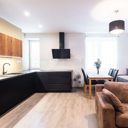 Newly Renovated, Full Equipped And Quiet Apartment Trnava Esterno foto