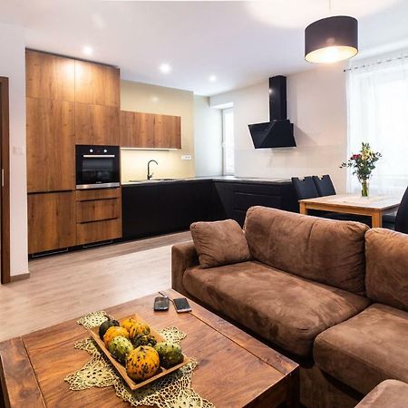 Newly Renovated, Full Equipped And Quiet Apartment Trnava Esterno foto
