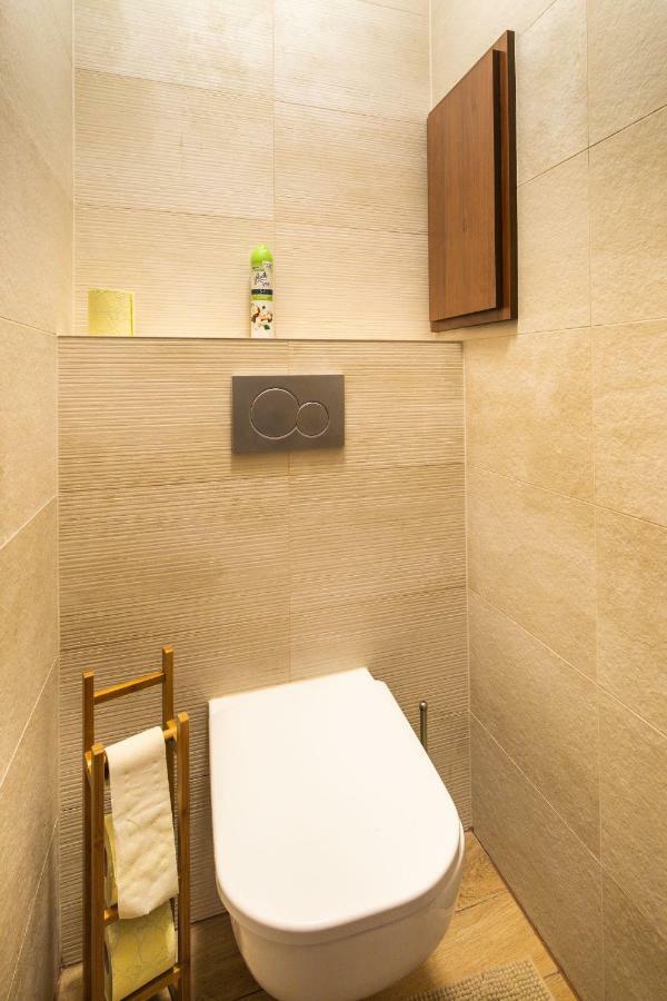 Newly Renovated, Full Equipped And Quiet Apartment Trnava Esterno foto
