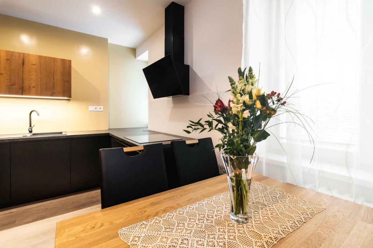 Newly Renovated, Full Equipped And Quiet Apartment Trnava Esterno foto