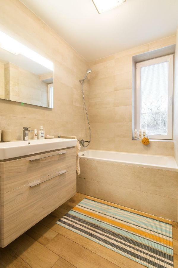 Newly Renovated, Full Equipped And Quiet Apartment Trnava Esterno foto