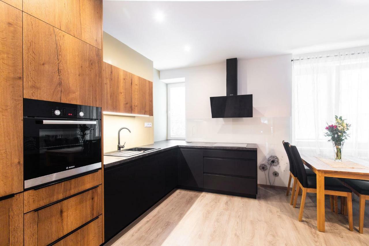 Newly Renovated, Full Equipped And Quiet Apartment Trnava Esterno foto